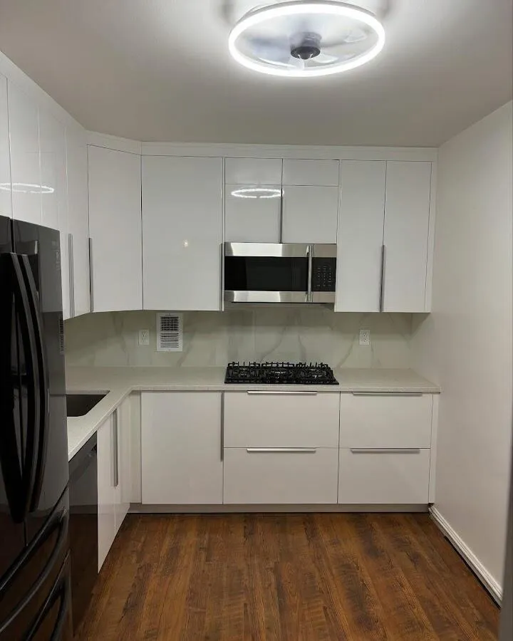 Renovated kitchen with quartz countertops in Kingsland